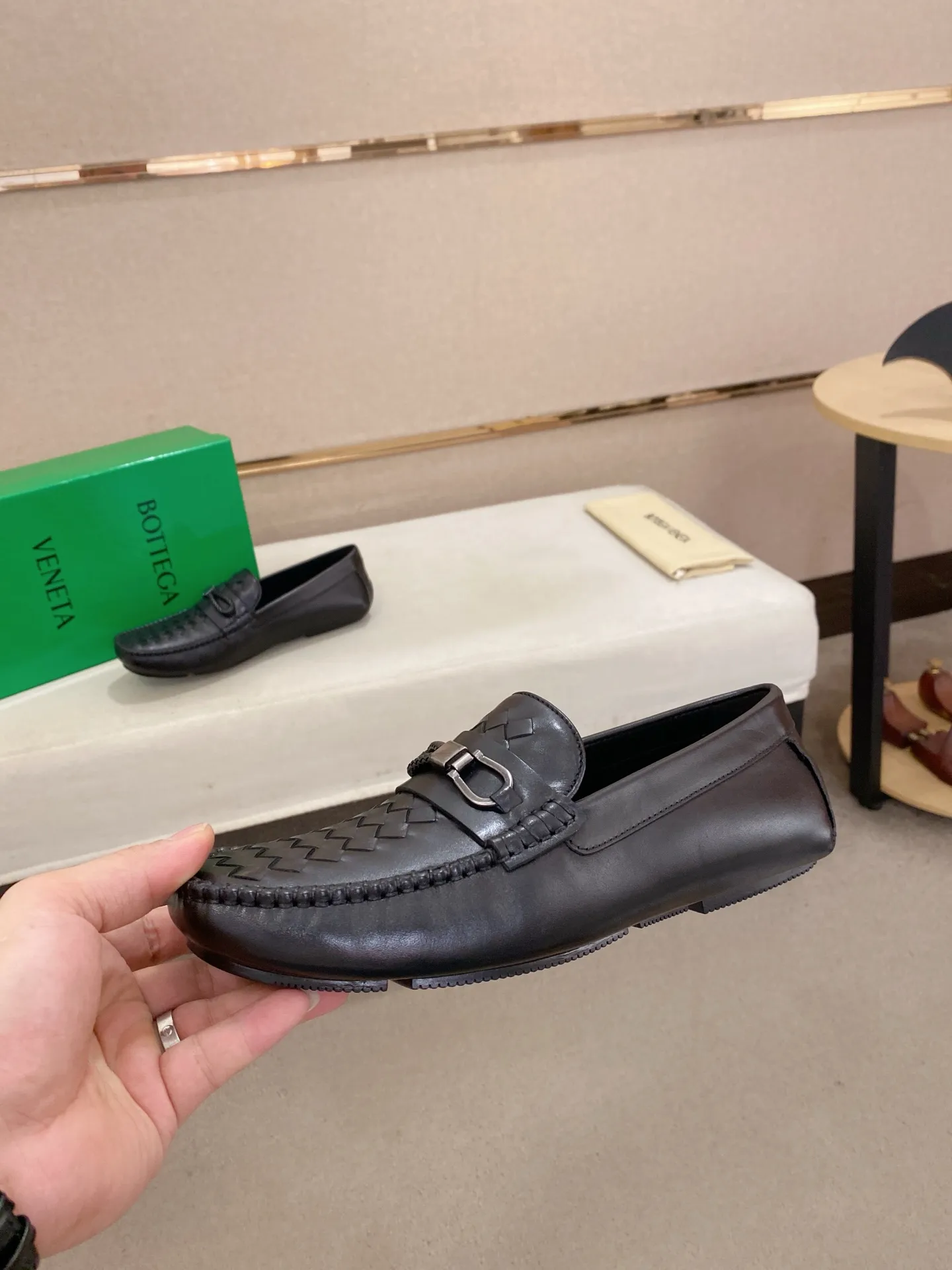 Men's shoes 💰 400💰 (Niu Li + Niu Pad) [BV] latest hot style‼ ️Casual men's shoes, uppers imported first-layer cowhide ➕Full imported cowhide lining✔️Exquisite workmanship, excellent foot feel, special rubber soles✔️, cool and fashionable, the latest fashion, fashionable outsole, hurry up. Code number: 38-44 (can be customized to 37.45, non-refundable)